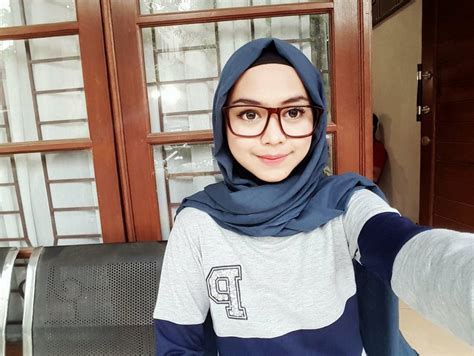 artis instagram .